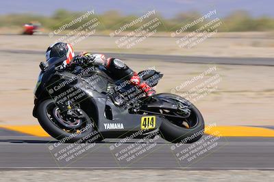 media/Oct-08-2022-SoCal Trackdays (Sat) [[1fc3beec89]]/Turn 16 (125pm)/